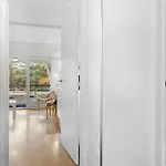 Apartamento 1 Bedroom Lovely In
