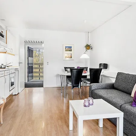 1 Bedroom Lovely In *
