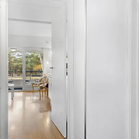 アパート 1 Bedroom Lovely In