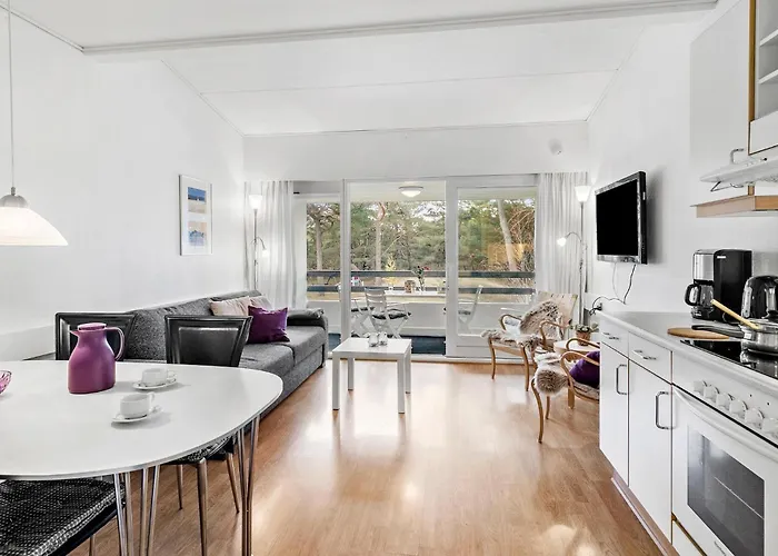 Апартаменты 1 Bedroom Lovely In