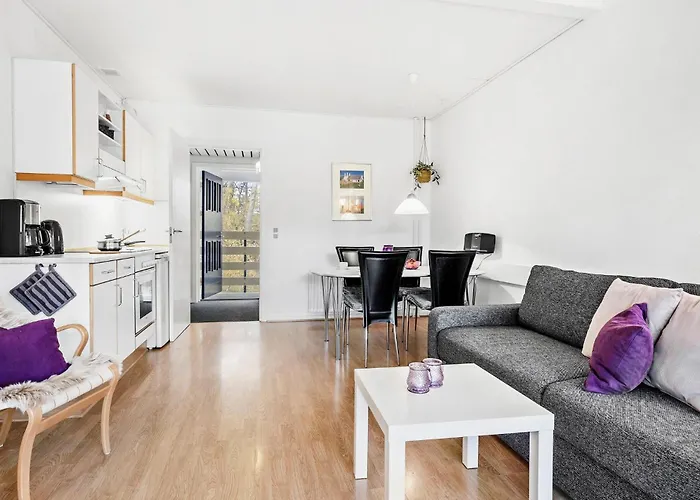 1 Bedroom Lovely In *